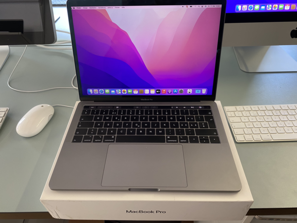 Apple MacBook Pro 13" Retina TouchBar 2.3GHz  2018